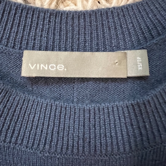 VINCE Cashmere Shirttail Crewneck Sweater XS - Picture 10 of 11